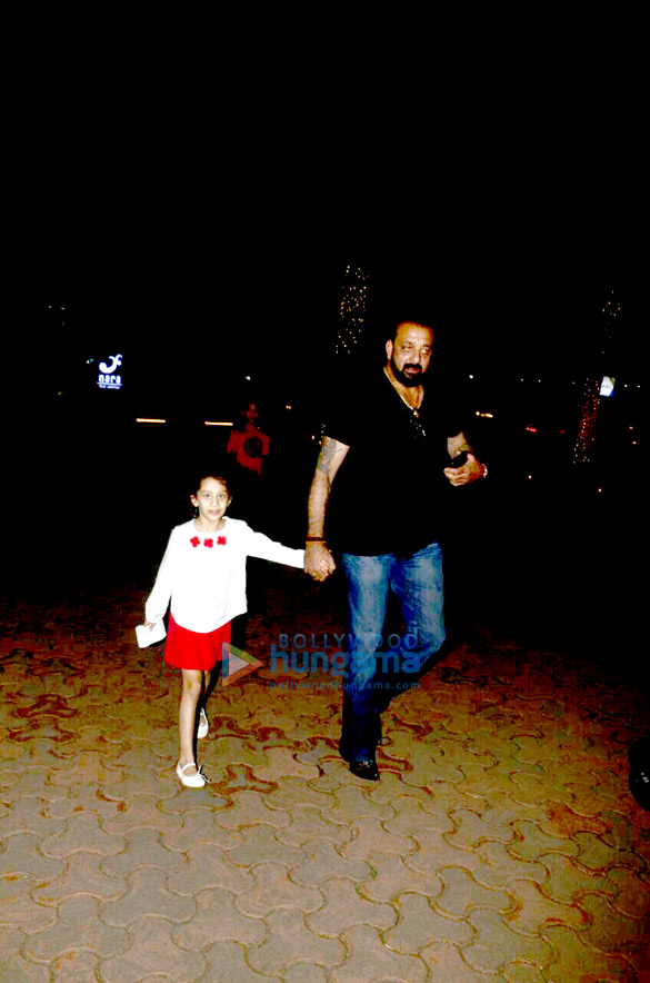 sanjay dutt snapped with his kids at yautcha 2