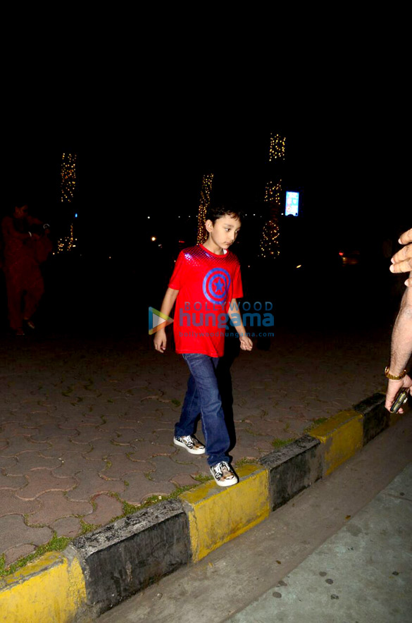 sanjay dutt snapped with his kids at yautcha 6
