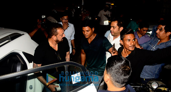 sanjay dutt snapped at vishesh films office 5 2