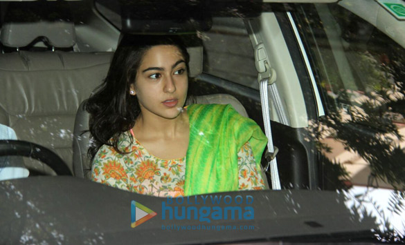 sara ali khan snapped at abhishek kapoors office 4