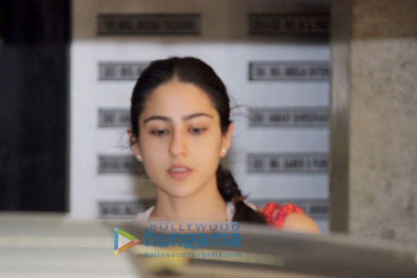 sara ali khan snapped heading for her gym 4