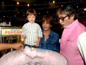Shah Rukh Khan, AbRam and others at Aaradhya's birthday bash