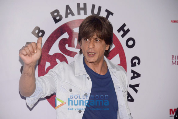 shah rukh khan and farhan akhtar at lalkar concert 2