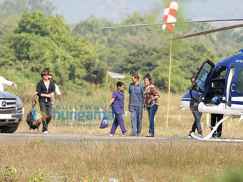 Shah Rukh Khan leaves for Mumbai from Alibaug wih son AbRam Khan