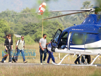 Shah Rukh Khan leaves for Mumbai from Alibaug wih son AbRam Khan