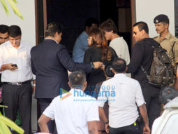 Shah Rukh Khan leaves for Ahmedabad