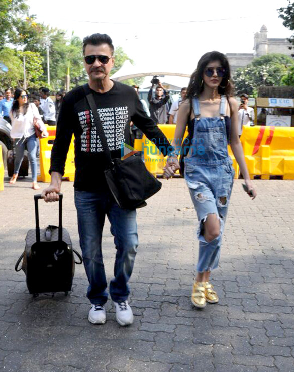 shah rukh khans birthday party attendees return from alibaug 1