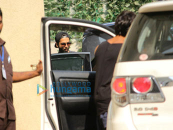 Shahid Kapoor, Nidhhi Agerwal, Karan Singh Grover snapped at gym