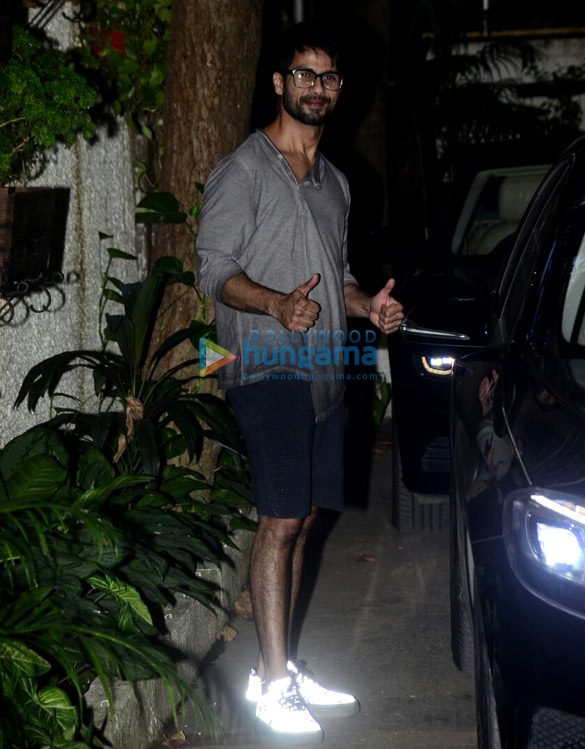 shahid kapoor snapped at sunny super sound 6