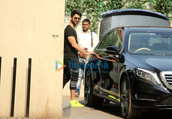 Shahid Kapoor spotted after his gym session in Bandra