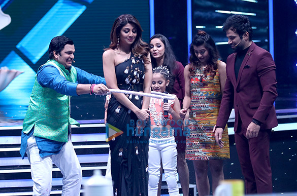 shilpa shetty kundra snapped on sets of super dancer chapter 2 2
