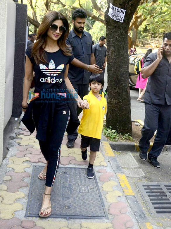 shilpa shetty snapped with her son viaan in juhu 2