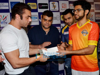 Sohail Khan and Aditya Thackeray at a 'Tony Premier League' Match