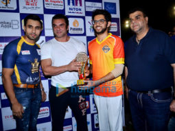 Sohail Khan and Aaditya Thackeray at a ‘Tony Premier League’ Match