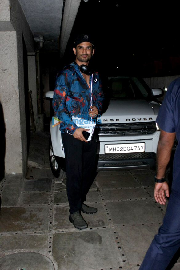 sushant singh rajput snapped at abhishek kapoors office 2