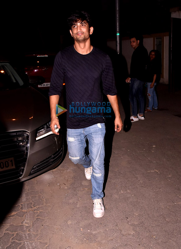 sushant singh rajput snapped in bandra 1 2