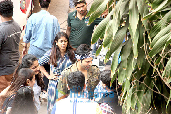 varun dhawan spotted at mehboob studio in bandra 2