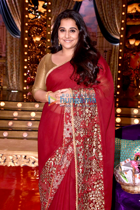 vidya balan and manav kaul snapped on the sets of the show aunty boli lagao boli 4