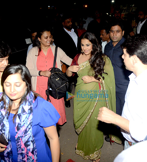 vidya balan visits a salon in delhi 6