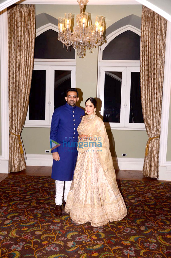 zaheer khan and sagarika ghatge arrive at their wedding reception 2