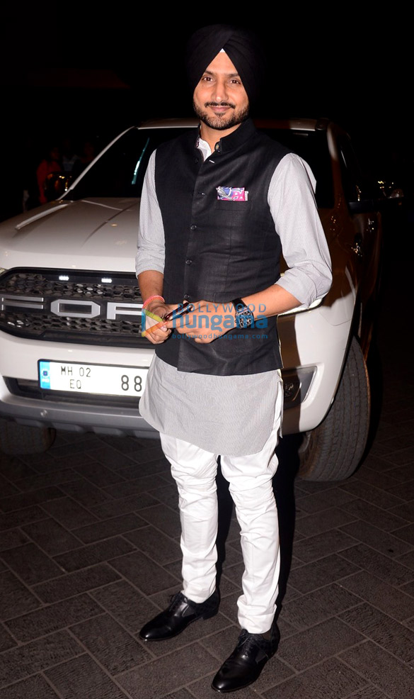zaheer khan and sagarika ghatges wedding bash 55