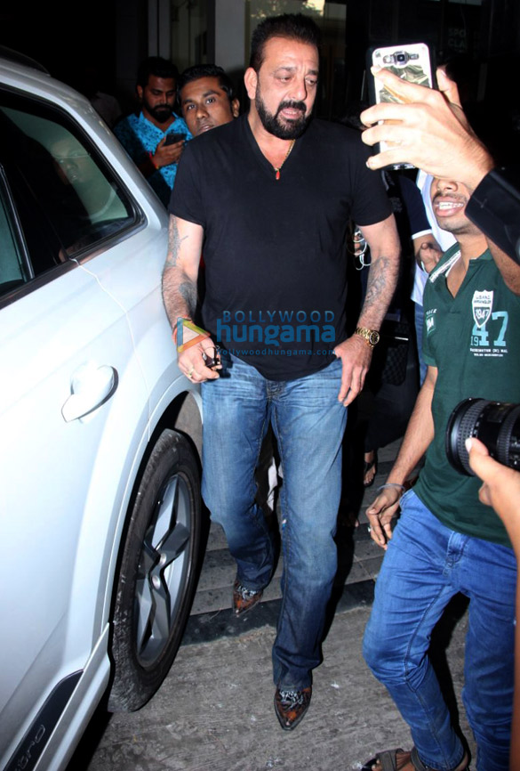 sanjay dutt spotted at ashutosh govarikar office done 2