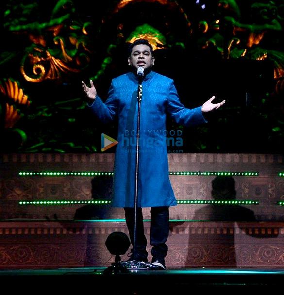 a r rahman snapped performing at his concert 3