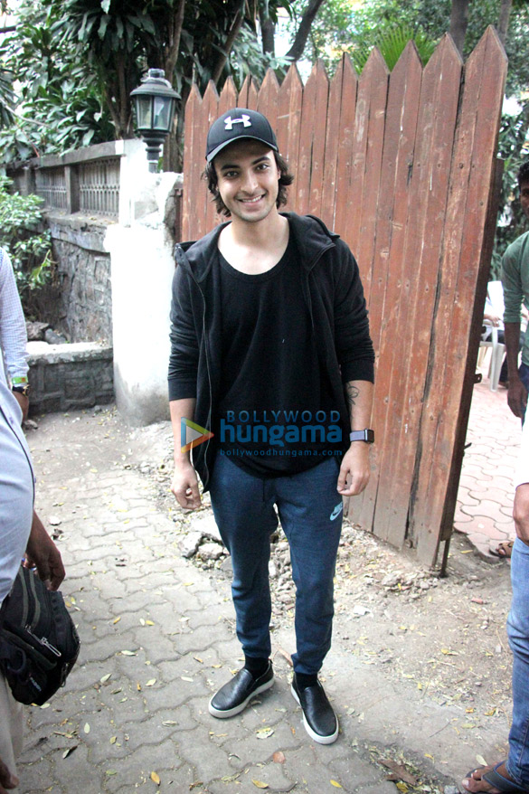 aayush sharma spotted at dance class in bandra 1