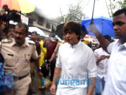 Shah Rukh Khan, Amitabh Bachchan, Abhishek Bachchan, Ranbir Kapoor and others attend the funeral of the late Shashi Kapoor