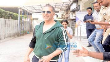 Akshay Kumar promotes ‘Pad Man’ in South Mumbai