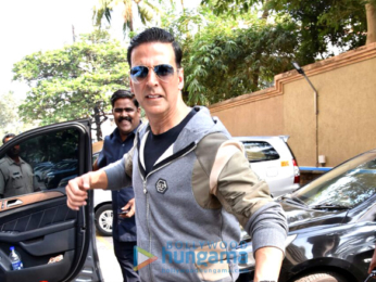 Akshay Kumar, Varun Dhawan, Ayushmann Khurranna and Rajkummar Rao snapped on sets of Rajeev Masand's show
