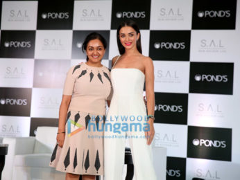 Amy Jackson launches Ponds Skin Advisor Live app