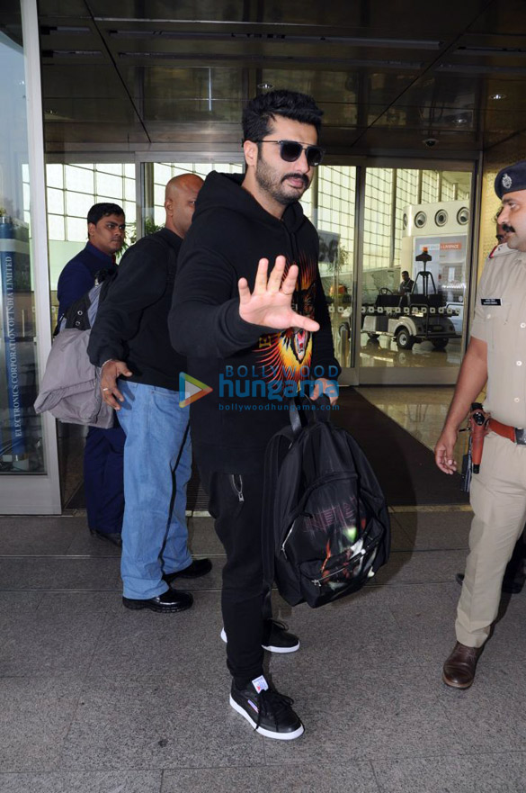 Arjun Kapoor and Jacqueline Fernandez snapped at the airport