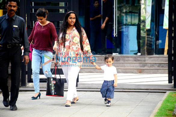 arpita khan snapped with baby ahil at bkc 2