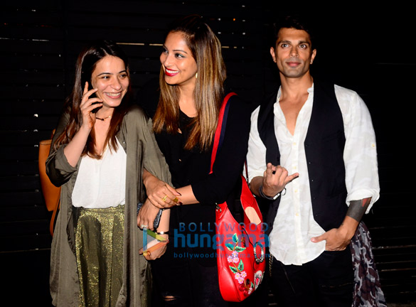 bipasha basu and karan singh grover snapped in bandra 4