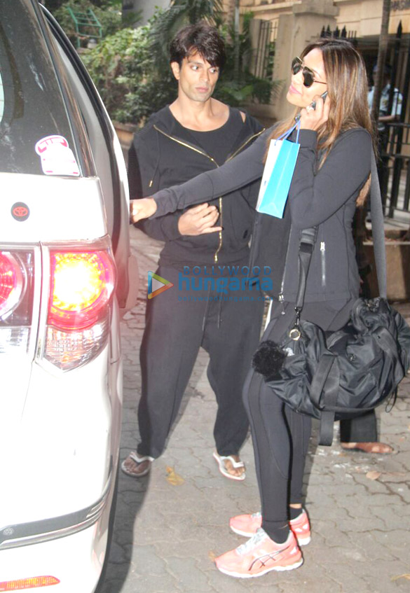 Bipasha Basu and Karan Singh Grover snapped in Khar Bipasha Basu and Karan Singh Grover snapped in Khar