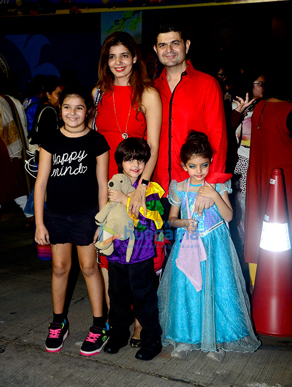 bollywood stars the annual day celebrations at dhirubhai ambani international school 9