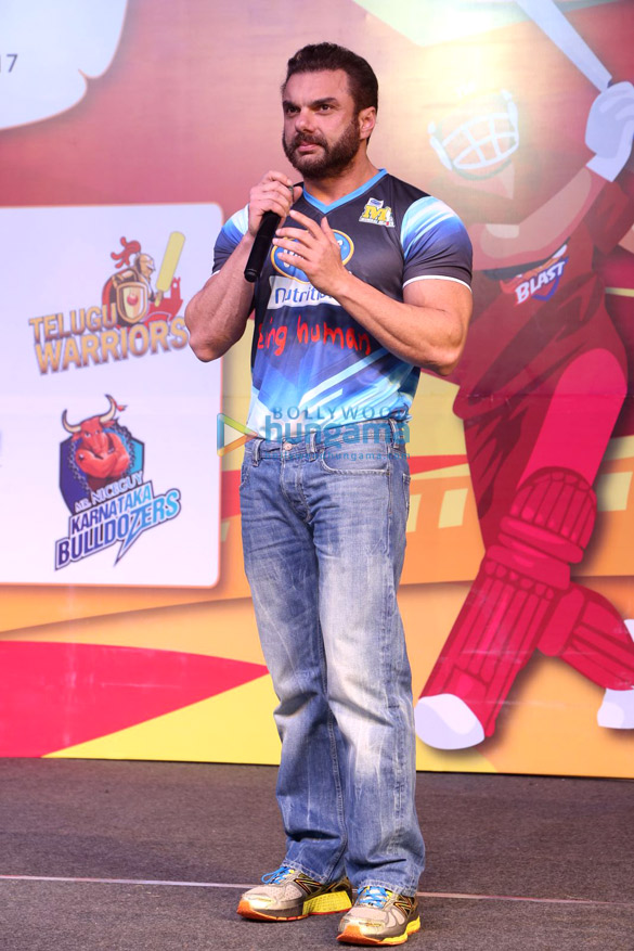 boney kapoor sohail khan and others at ccl event 6