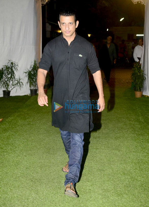 celebs attend late neeraj voras prayer meet 14