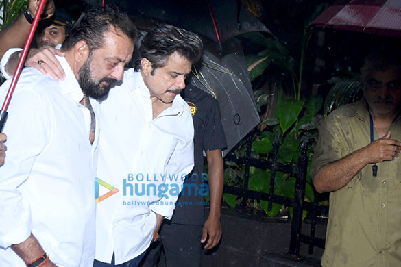 celebs gather to pay respects to the late shashi kapoor 2 2