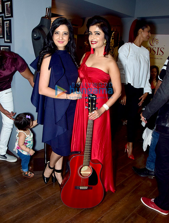 celebs grace amy billimorias iosis spa event 8
