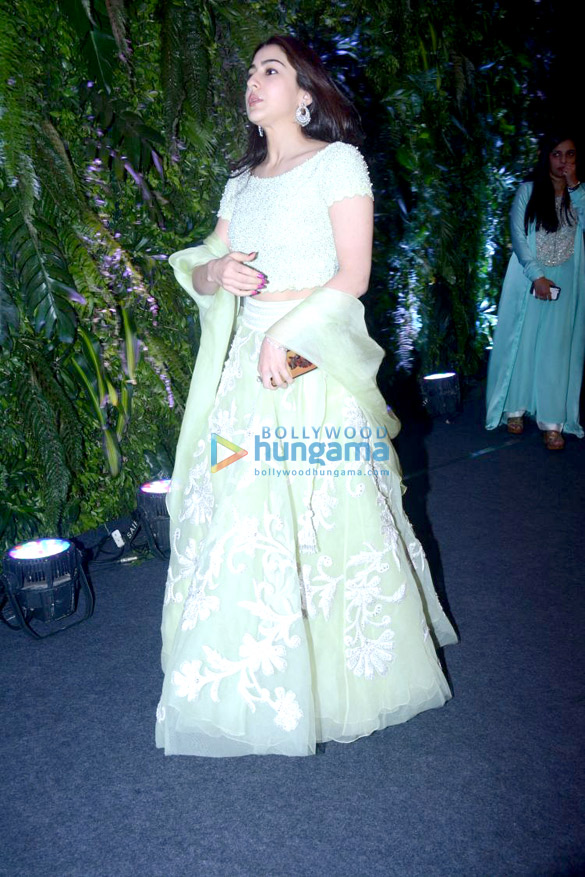 celebs grace anushka sharma virat kohlis mumbai reception 002 4