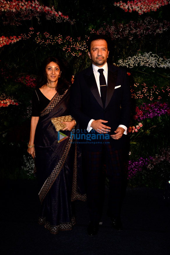 celebs grace anushka sharma virat kohlis mumbai reception 48