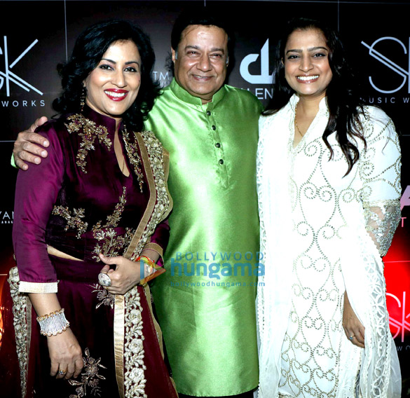 celebs grace a surprise party hosted for madhushree 6