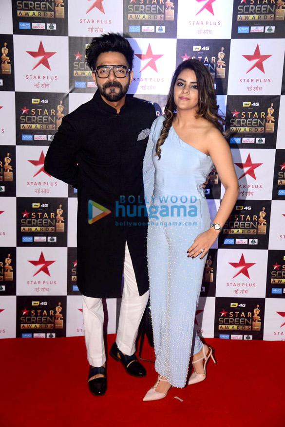celebs walk the red carpet of star screen awards 2017 13