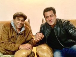 Check out: Salman Khan pays a surprise visit to Dharmendra at his farm