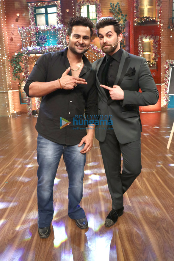 dharmendra and neil nitin mukesh snapped on the sets of the drama company5 3