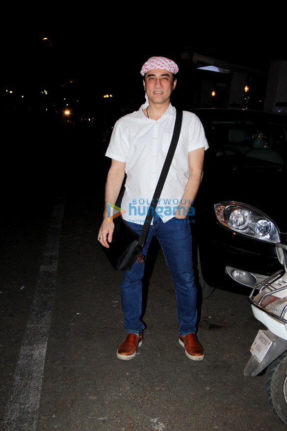 faisal khan snapped in mumbai 1