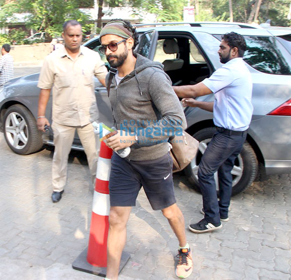 farhan akhtar spotted at otters club 6