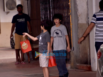 Hrithik Roshan snapped with family for lunch